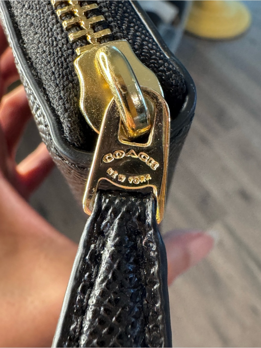 Coach black leather long zip wallet - Picture 6 of 15